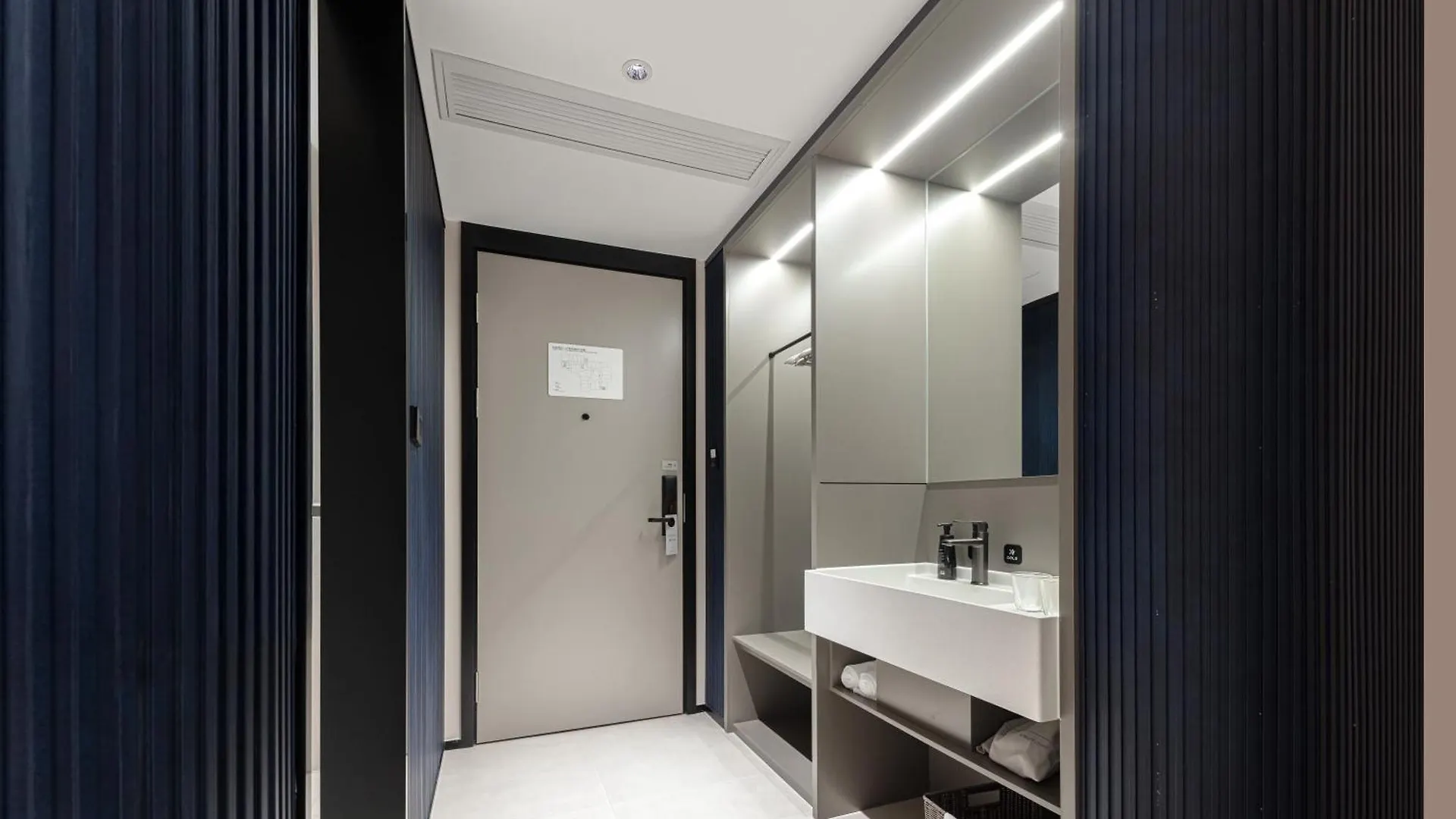 Atour Light Hotel Shanghai Songjiang Jiuting Street
